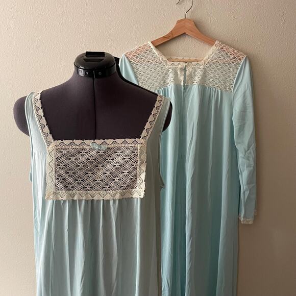 Vintage 70s negligee and peignoir tiffany's blue nightgown set | size S/M - Picture 1 of 10